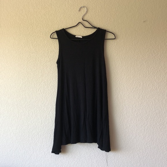 Bundle sleeveless swing dresses - Picture 8 of 9